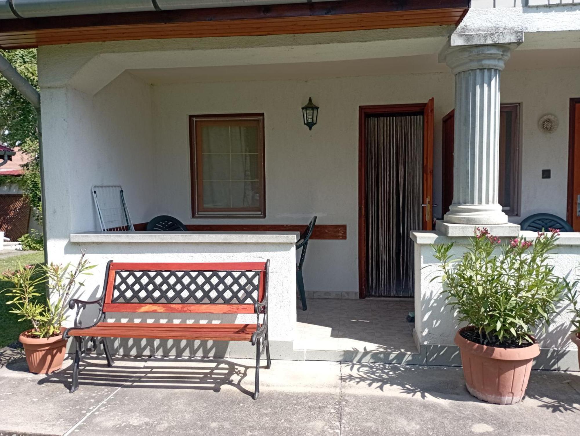 Villa Suzy Zamárdi Exterior foto